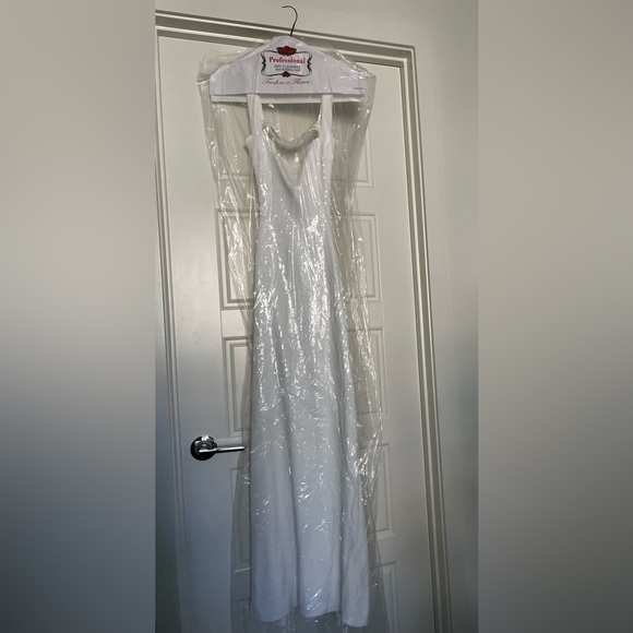 Meshki White Maxi Dress - Picture 5 of 5